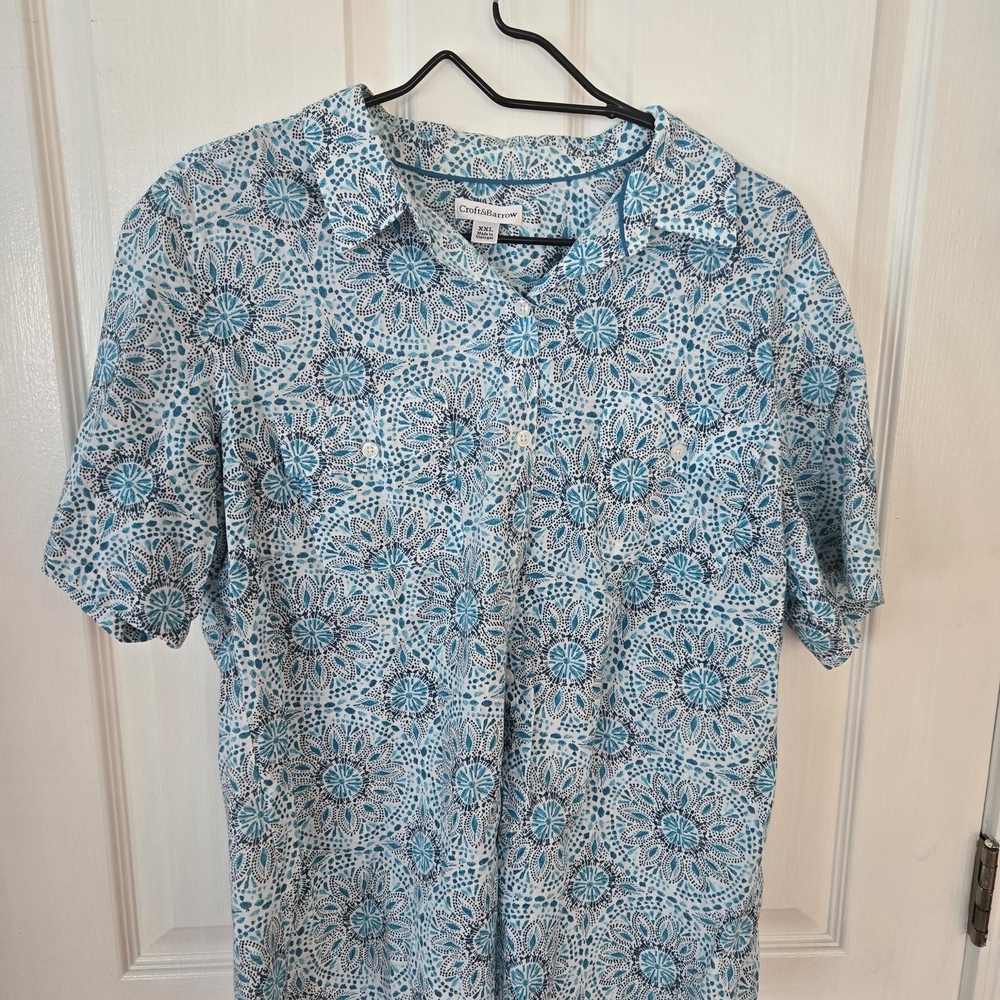 croft & barrow Teal and White Medallion Short-Sleeve Button-Down